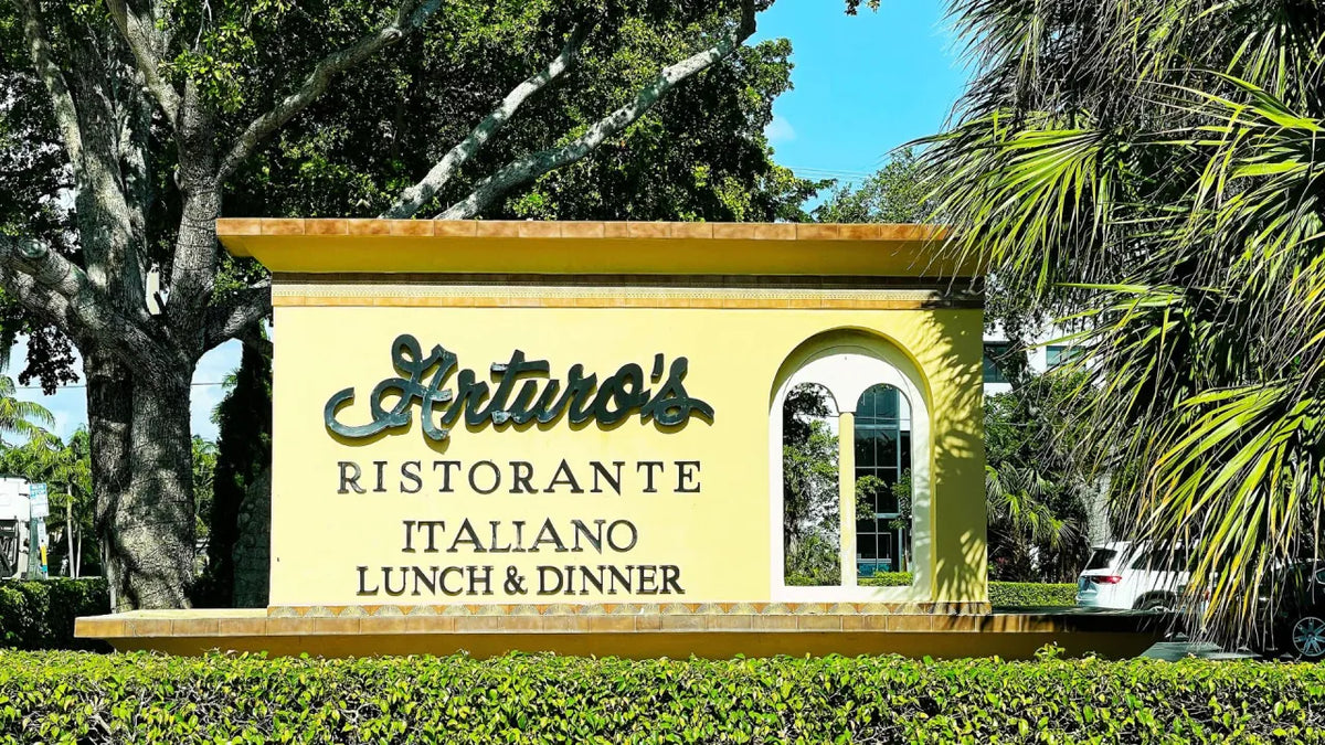 Vintage 1980s Metal Mesh Bag