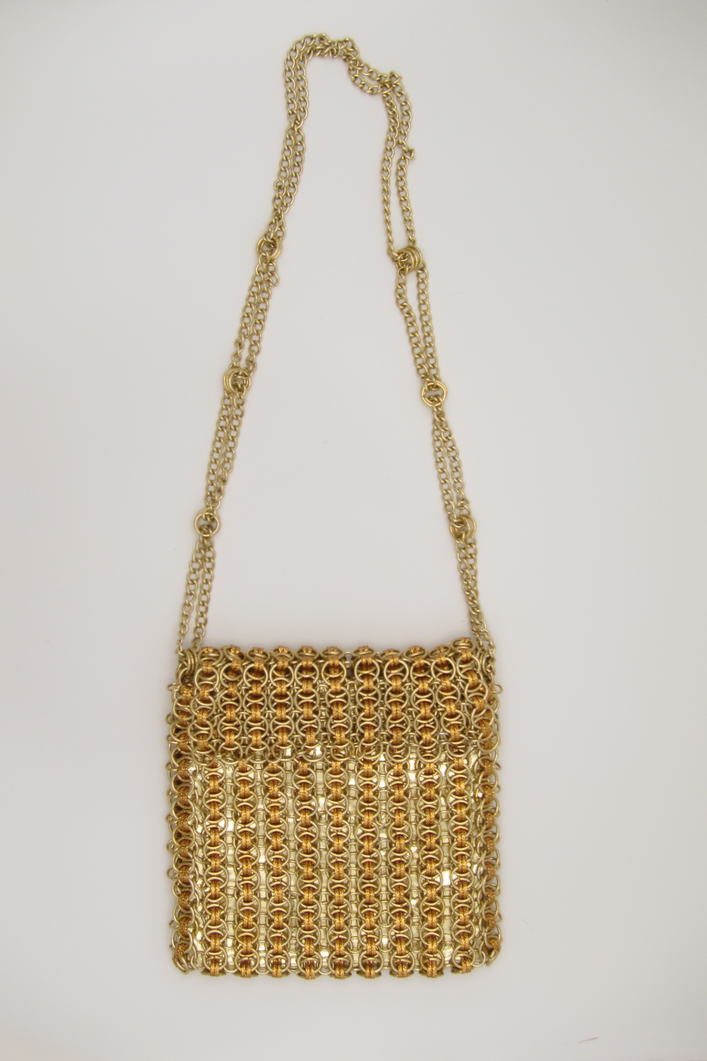 1960s Metallic Gold Chain O-Ring Link Walborg Small Barrel Purse Handbag —  Canned Ham Vintage