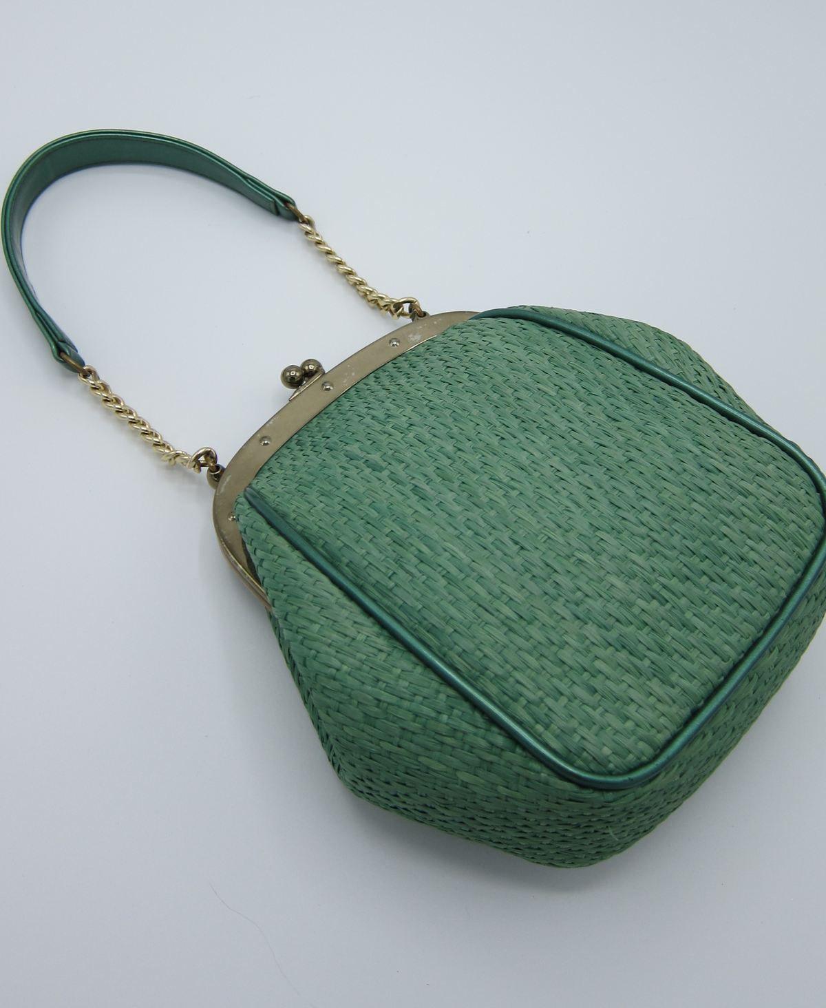 vintage green woven raffia purse