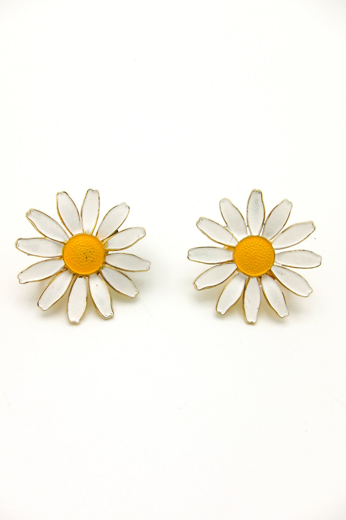 Vintage Daisy Earrings