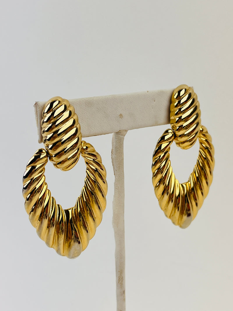 Vintage Gold Tone Earrings