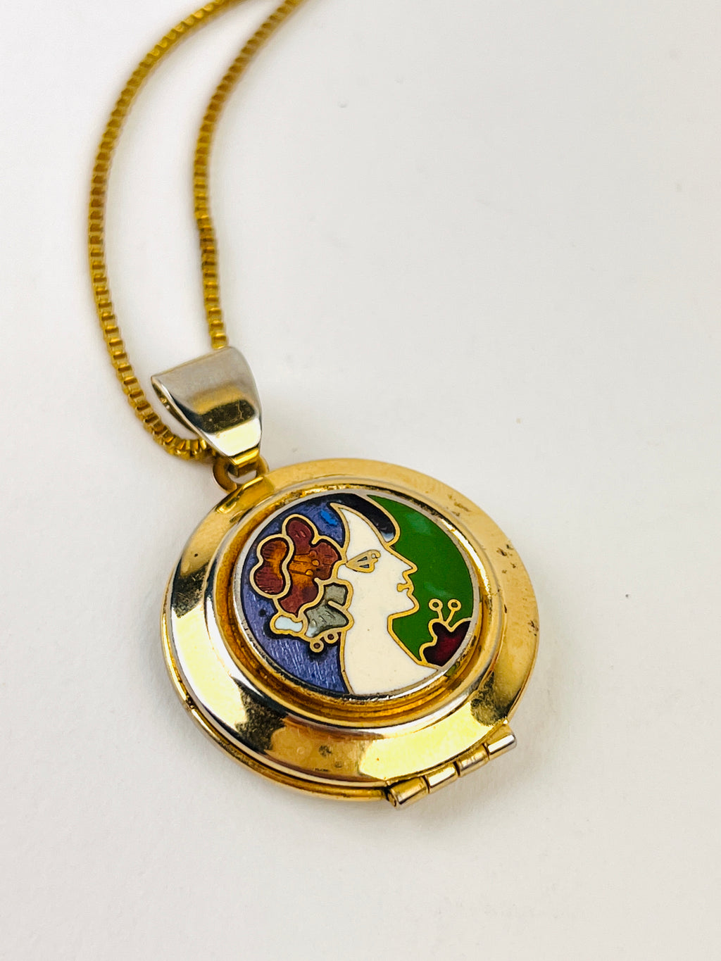 60s Vintage Lady Locket Necklace